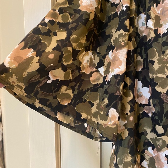 French Connection Off the shoulder dress - Picture 5 of 8